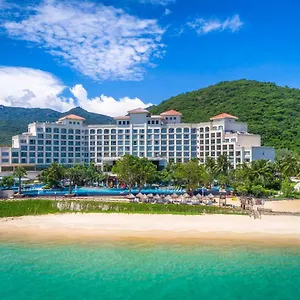 Ocean View Yalong Bay 5* Sanya